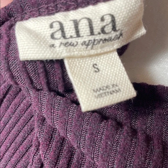 a.n.a A New Approach Plum Ribbed Square Neck Long Sleeve Crop Top Size S - Picture 2 of 4
